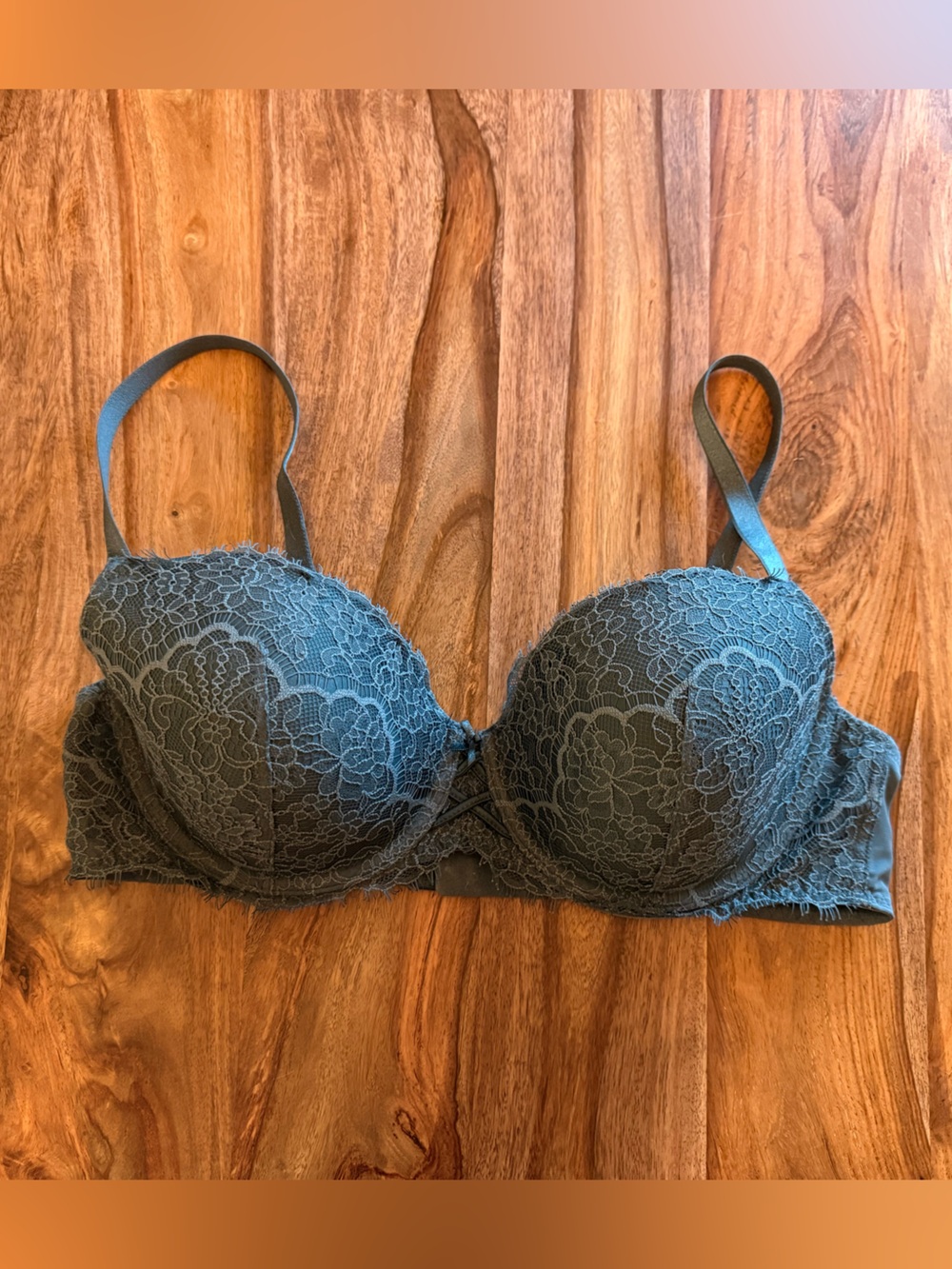 Victoria’s Secret Lace Push-Up Bra - Green